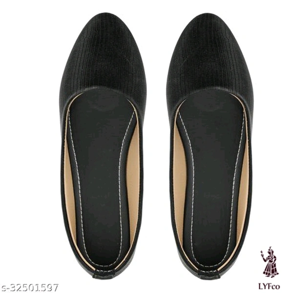 Catalog Name:*Modern Women Juttis & Mojaris*Material: TextileSole Material: PuPattern: SolidFastening & Back Detail: Slip-OnMultipack: 1 - 7