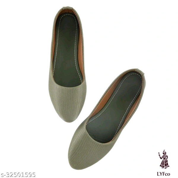 Catalog Name:*Modern Women Juttis & Mojaris*Material: TextileSole Material: PuPattern: SolidFastening & Back Detail: Slip-OnMultipack: 1 - 4
