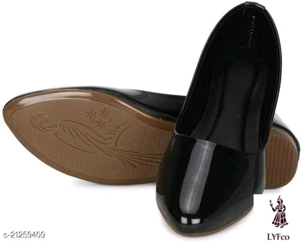 Catalog Name:*Gorgeous Women Bellies & Ballerinas*Material: Patent LeatherSole Material: TprPattern: SolidFastening & Back Detail: Slip-OnMultipack: 1 - 6
