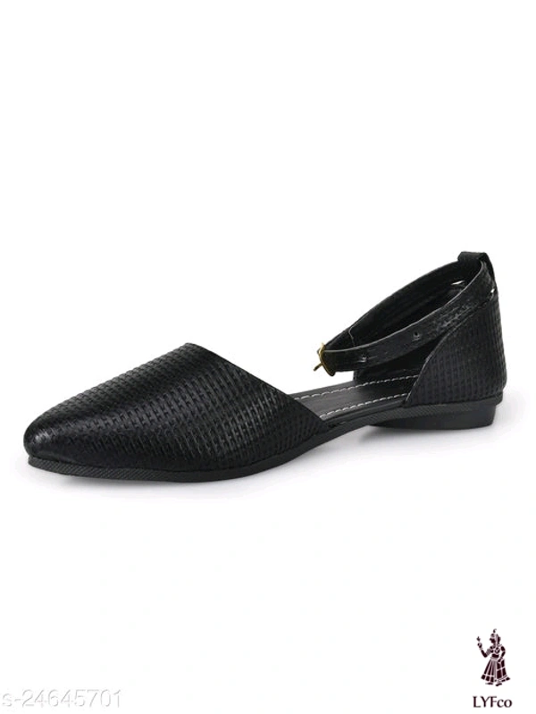 Catalog Name:*Fabulous Women Bellies & Ballerinas*Material: Syntethic LeatherSole Material: PolyurethanePattern: SolidFastening & Back Detail: BuckleMultipack: 1 - 5