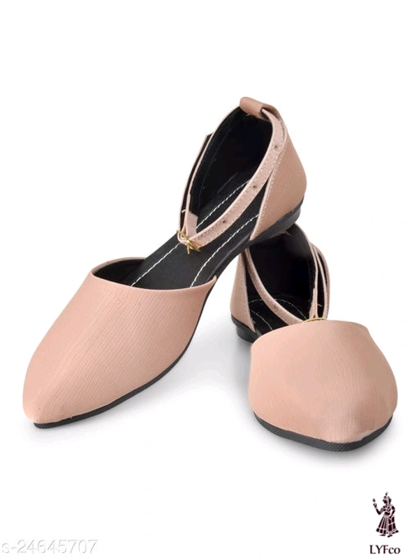 Catalog Name:*Fabulous Women Bellies & Ballerinas*Material: Syntethic LeatherSole Material: PolyurethanePattern: SolidFastening & Back Detail: BuckleMultipack: 1 - 3