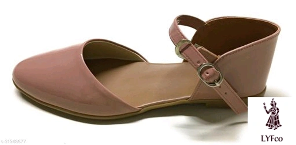 Catalog Name:*Fancy Women Bellies & Ballerinas*Material: Syntethic LeatherSole Material: PolyurethanePattern: SolidFastening & Back Detail: Ankle LoopMultipack: 1 - 4