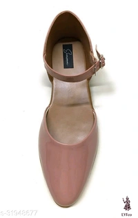 Catalog Name:*Fancy Women Bellies & Ballerinas*Material: Syntethic LeatherSole Material: PolyurethanePattern: SolidFastening & Back Detail: Ankle LoopMultipack: 1 - 4