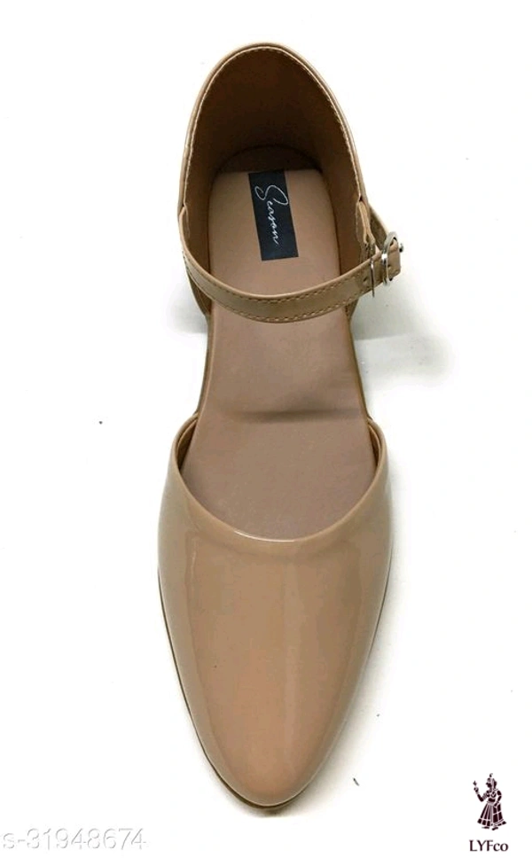 Catalog Name:*Fancy Women Bellies & Ballerinas*Material: Syntethic LeatherSole Material: PolyurethanePattern: SolidFastening & Back Detail: Ankle LoopMultipack: 1 - 7