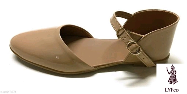 Catalog Name:*Fancy Women Bellies & Ballerinas*Material: Syntethic LeatherSole Material: PolyurethanePattern: SolidFastening & Back Detail: Ankle LoopMultipack: 1 - 8
