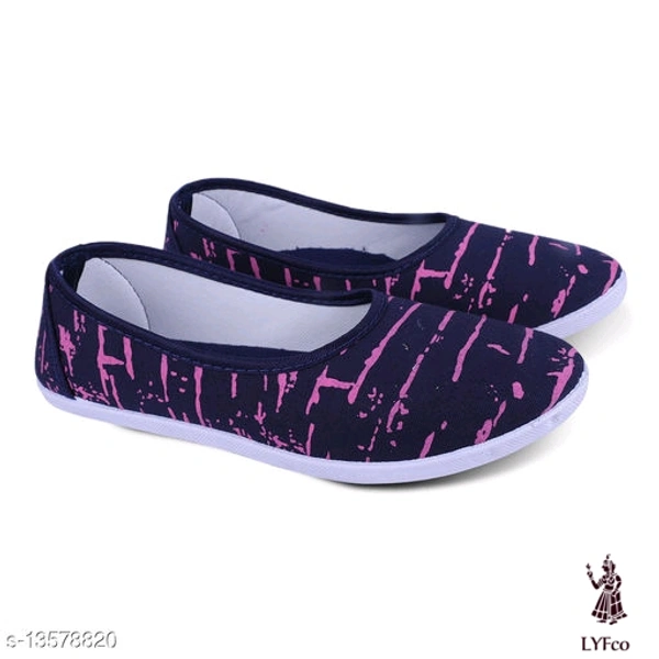 Catalog Name:*Latest Trendy Women Bellies & Ballerinas*Material: SyntheticSole Material: PVCFastening & Back Detail: Slip-OnPattern: SolidMultipack: 2 - 9