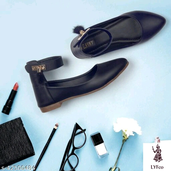 Catalog Name:*Stylish Women Bellies & Ballerinas*Material: SyntheticSole Material: PvcPattern: SolidFastening & Back Detail: Ankle LoopMultipack: 1 - 3