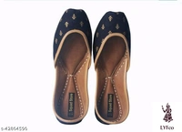 Catalog Name:*Gorgeous Women Juttis & Mojaris*Material: LeatherSole Material: LeatherPattern: PrintedFastening & Back Detail: Ankle LoopMultipack: 1 - 6