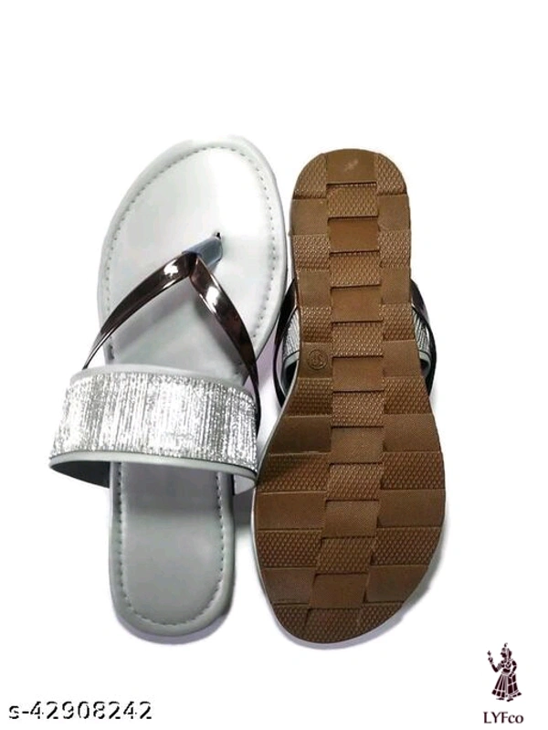 Catalog Name:*Fashionate Women Juttis & Mojaris*Material: Syntethic LeatherSole Material: TprPattern: SolidFastening & Back Detail: Ankle LoopMultipack: 1 - 5