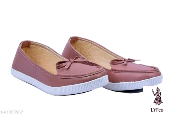 Catalog Name:*Alluring Women Bellies & Ballerinas*Material: Syntethic LeatherSole Material: TprPattern: Woven Design - 6