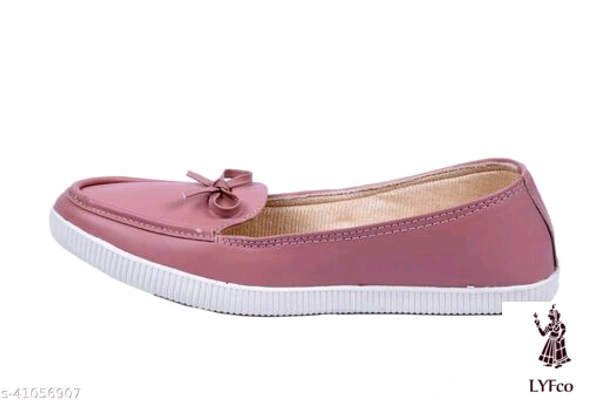 Catalog Name:*Alluring Women Bellies & Ballerinas*Material: Syntethic LeatherSole Material: TprPattern: Woven Design - 9