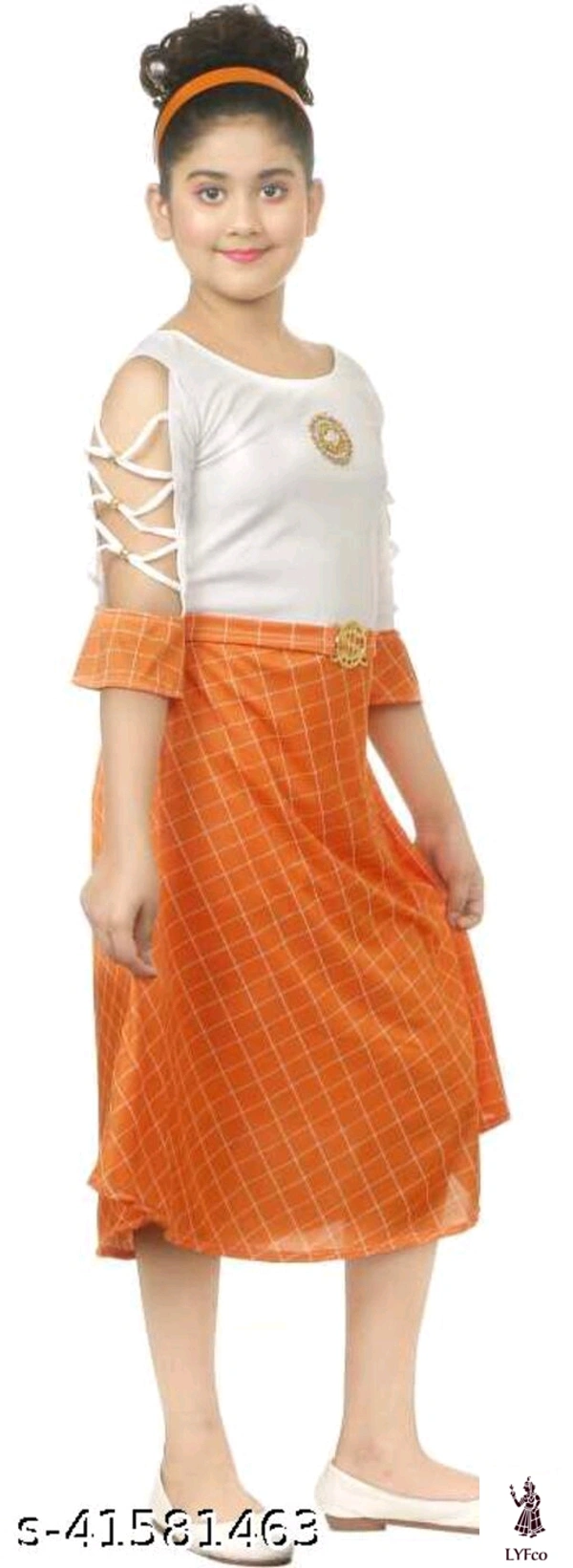 Catalog Name:*Modern Funky Girls Frocks & Dresses*Fabric: Cotton BlendSleeve Length: Three-Quarter Sleeves,SleevelessPattern: Self-DesignMultipack: Single - 3-4