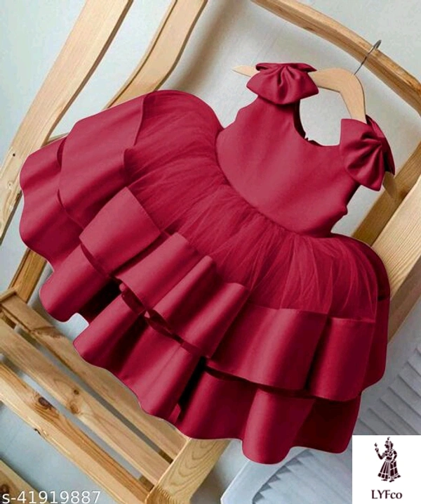 Catalog Name:*Agile Trendy Girls Frocks & Dresses*Fabric: NetSleeve Length: SleevelessPattern: SolidMultipack: Single - 4-5
