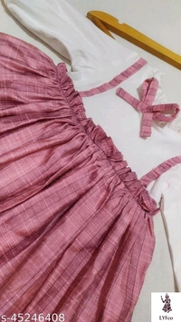 Catalog Name:*Flawsome Fancy Girls Frocks & Dresses*Fabric: Cotton BlendSleeve Length: Long SleevesPattern: CheckedMultipack: Single - 0-3Months