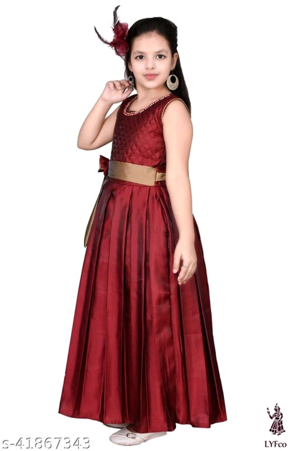 Catalog Name:*Modern Fancy Girls Frocks & Dresses*Fabric: SilkSleeve Length: SleevelessPattern: Solid,EmbellishedMultipack: Single - 4-5