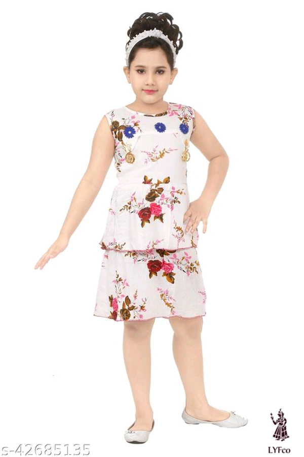Catalog Name:*Agile Stylus Girls Frocks & Dresses*Fabric: CottonSleeve Length: Sleeveless,Three-Quarter SleevesPattern: Printed,Solid,StripedMultipack: Single - 5-6