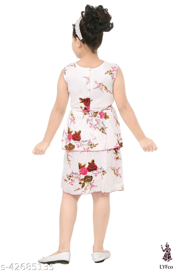 Catalog Name:*Agile Stylus Girls Frocks & Dresses*Fabric: CottonSleeve Length: Sleeveless,Three-Quarter SleevesPattern: Printed,Solid,StripedMultipack: Single - 5-6