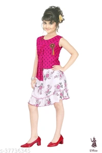 Catalog Name:*Pretty Classy Girls Frocks & Dresses*Fabric: RayonSleeve Length: Short SleevesPattern: PrintedMultipack: Single - 8-9