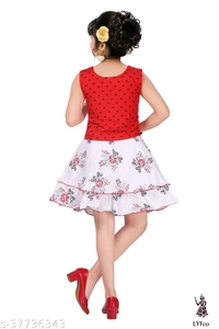 Catalog Name:*Pretty Classy Girls Frocks & Dresses*Fabric: RayonSleeve Length: Short SleevesPattern: PrintedMultipack: Single - 4-5 Years