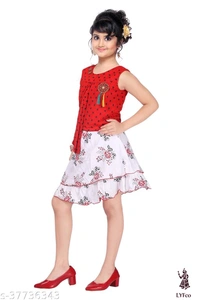 Catalog Name:*Pretty Classy Girls Frocks & Dresses*Fabric: RayonSleeve Length: Short SleevesPattern: PrintedMultipack: Single - 4-5 Years