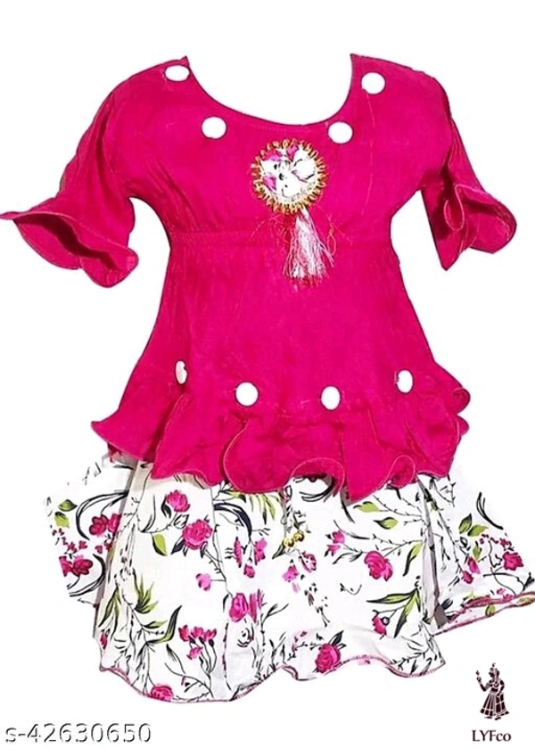 Catalog Name:*Princess Stylish Girls Frocks & Dresses*Fabric: CottonSleeve Length: Short SleevesPattern: PrintedMultipack: Single - 2-3 Years