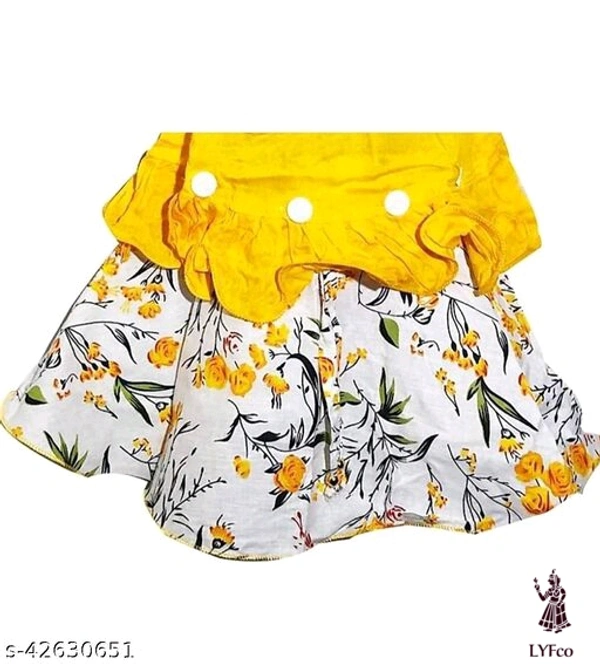 Catalog Name:*Princess Stylish Girls Frocks & Dresses*Fabric: CottonSleeve Length: Short SleevesPattern: PrintedMultipack: Single - 4-5 Years