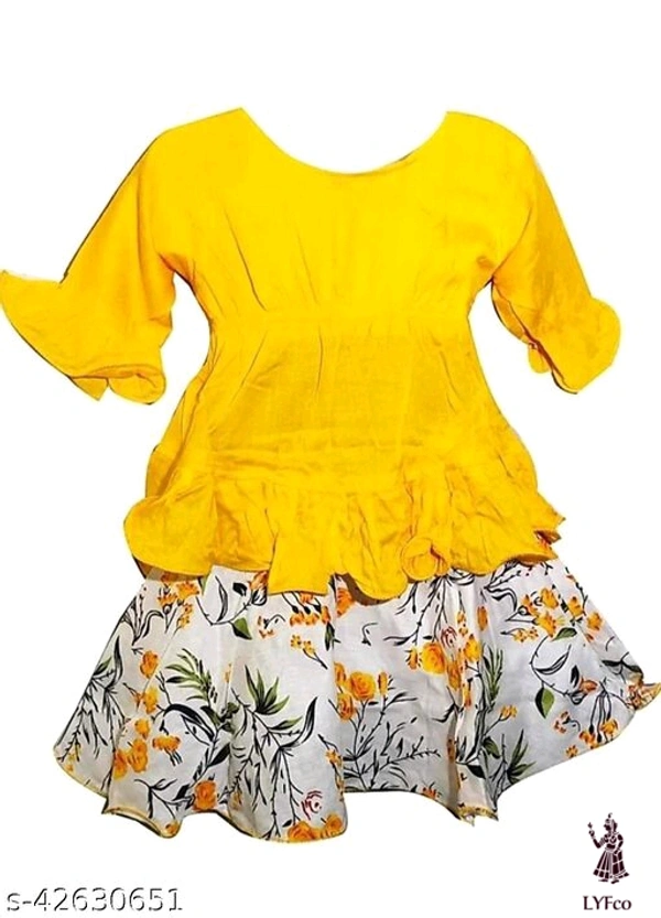Catalog Name:*Princess Stylish Girls Frocks & Dresses*Fabric: CottonSleeve Length: Short SleevesPattern: PrintedMultipack: Single - 4-5 Years