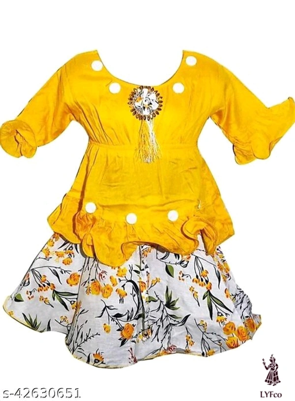 Catalog Name:*Princess Stylish Girls Frocks & Dresses*Fabric: CottonSleeve Length: Short SleevesPattern: PrintedMultipack: Single - 4-5 Years