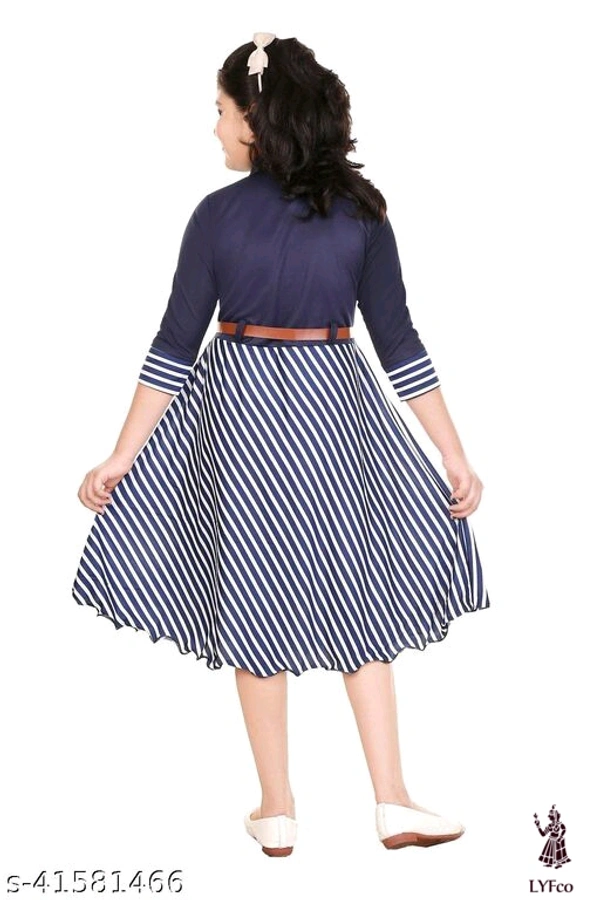 Catalog Name:*Cutiepie Classy Girls Frocks & Dresses*Fabric: Cotton BlendSleeve Length: Sleeveless,Three-Quarter SleevesPattern: Checked,Self-DesignMultipack: Single - 10-11 Years
