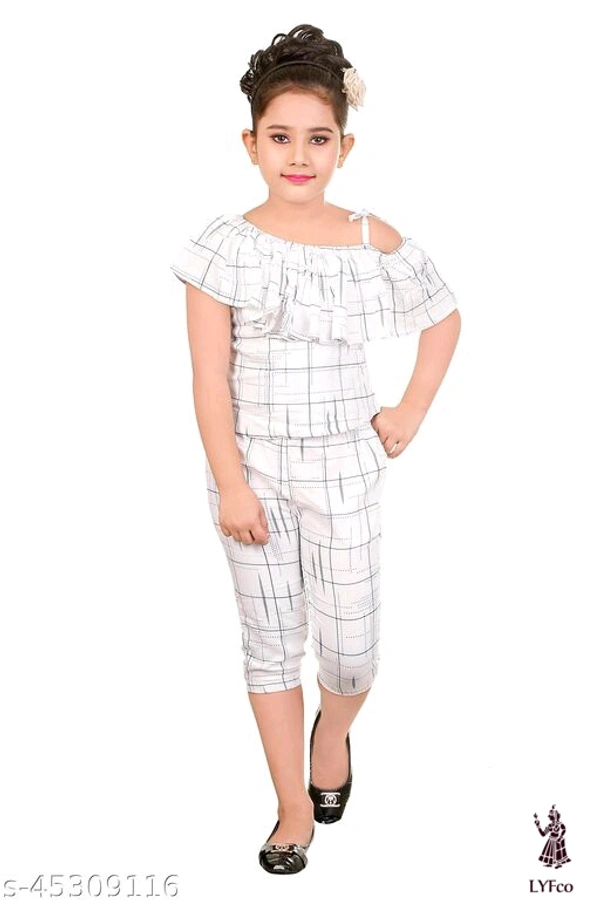 Catalog Name:*Pretty Comfy Girls Clothing Set*Top Fabric: Crepe,RayonBottom Fabric: Crepe,RayonSleeve Length: Short SleevesTop Pattern: Checked,PrintedBottom Pattern: Checked,PrintedMultipack: Single - 0-1 Years