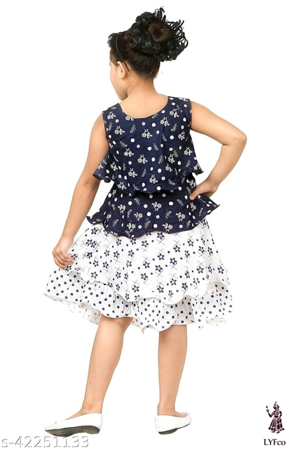 Catalog Name:*Tinkle Fancy Girls Top & Bottom Sets*Top Fabric: RayonBottom Fabric: RayonSleeve Length: Short Sleeves,SleevelessTop Pattern: Self DesignBottom Pattern: Self-DesignMultipack: SingleAdd-Ons: No Add Ons - 13-14 Years