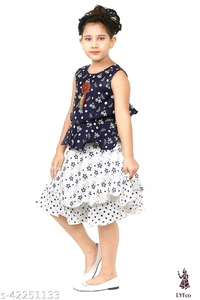 Catalog Name:*Tinkle Fancy Girls Top & Bottom Sets*Top Fabric: RayonBottom Fabric: RayonSleeve Length: Short Sleeves,SleevelessTop Pattern: Self DesignBottom Pattern: Self-DesignMultipack: SingleAdd-Ons: No Add Ons - 13-14 Years