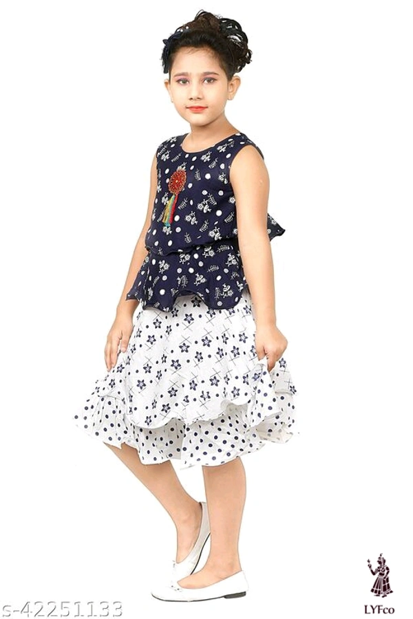 Catalog Name:*Tinkle Fancy Girls Top & Bottom Sets*Top Fabric: RayonBottom Fabric: RayonSleeve Length: Short Sleeves,SleevelessTop Pattern: Self DesignBottom Pattern: Self-DesignMultipack: SingleAdd-Ons: No Add Ons - 13-14 Years