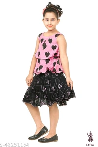 Catalog Name:*Tinkle Fancy Girls Top & Bottom Sets*Top Fabric: RayonBottom Fabric: RayonSleeve Length: Short Sleeves,SleevelessTop Pattern: Self DesignBottom Pattern: Self-DesignMultipack: SingleAdd-Ons: No Add Ons - 13-14 Years