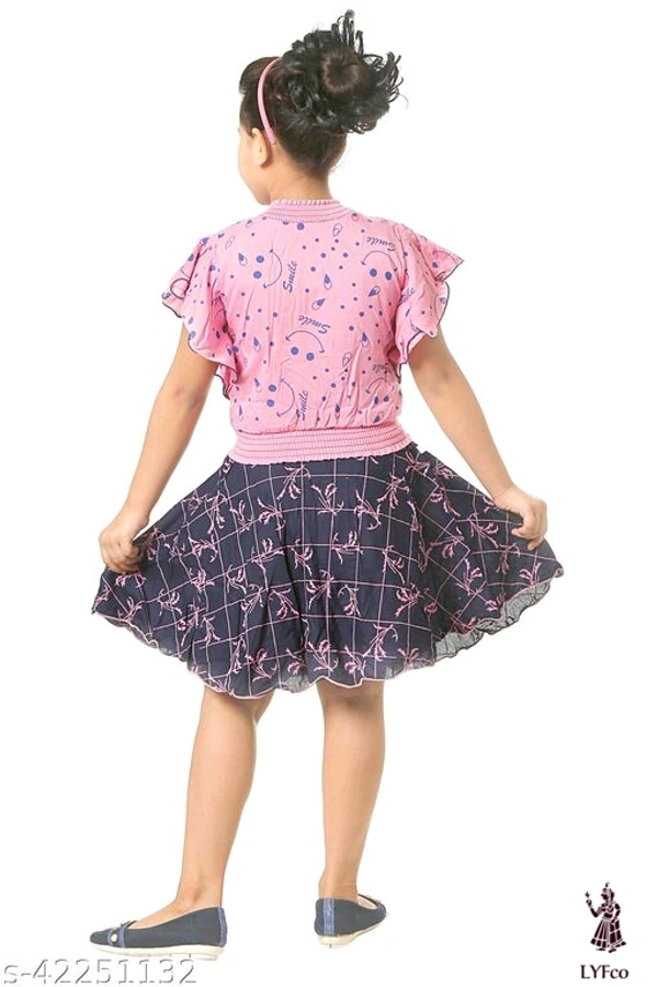 Catalog Name:*Tinkle Fancy Girls Top & Bottom Sets*Top Fabric: RayonBottom Fabric: RayonSleeve Length: Short Sleeves,SleevelessTop Pattern: Self DesignBottom Pattern: Self-DesignMultipack: SingleAdd-Ons: No Add Ons - 13-14 Years