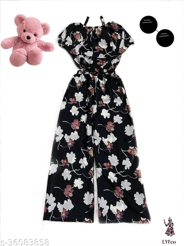 Catalog Name:*Agile Fancy Girls Top & Bottom Sets*Top Fabric: CrepeBottom Fabric: CrepeSleeve Length: SleevelessTop Pattern: PrintedBottom Pattern: PrintedMultipack: SingleAdd-Ons: Bow Tie - 5-6 Years