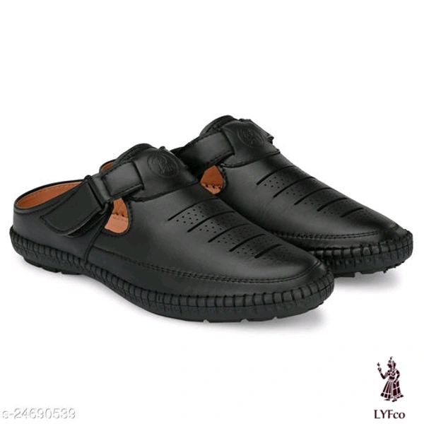 Catalog Name:*Stylish Men Loafers*Material: SyntheticSole Material: PvcFastening: Slip OnToe Shape: Round ToeMultipack: 1 - 10