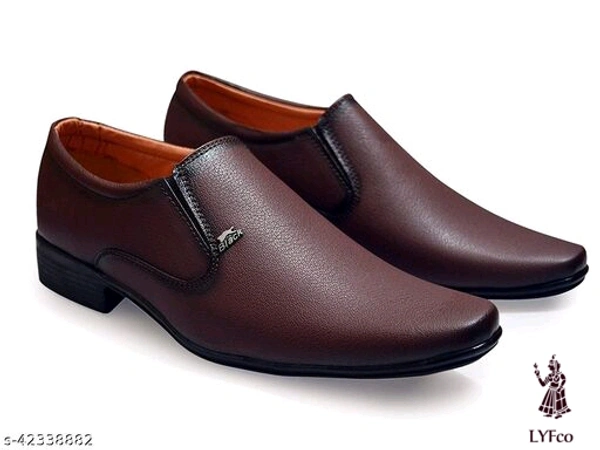 Catalog Name:*Unique Trendy Men Formal Shoes*Material: Syntethic LeatherFastening & Back Detail: Variable (Product Dependent)Pattern: SolidMultipack: 1 - 6