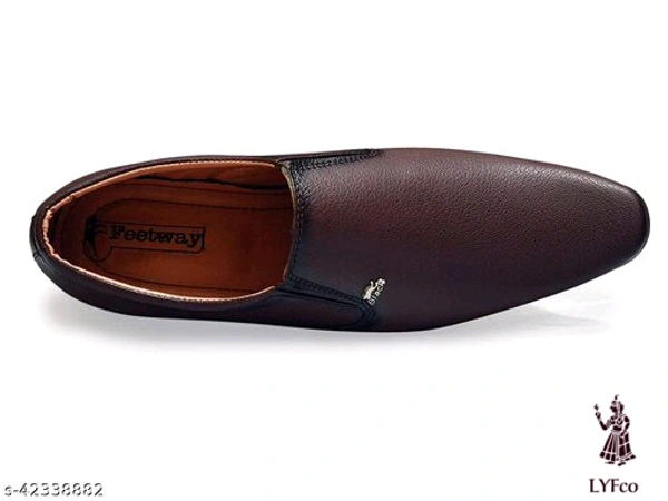 Catalog Name:*Unique Trendy Men Formal Shoes*Material: Syntethic LeatherFastening & Back Detail: Variable (Product Dependent)Pattern: SolidMultipack: 1 - 9