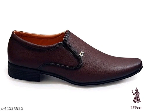 Catalog Name:*Unique Trendy Men Formal Shoes*Material: Syntethic LeatherFastening & Back Detail: Variable (Product Dependent)Pattern: SolidMultipack: 1 - 10