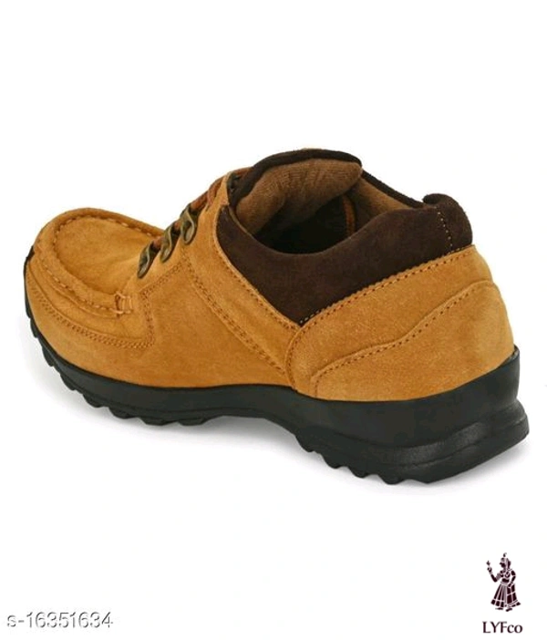 Catalog Name:*Modern Trendy Men Formal Shoes*Material: Syntethic LeatherSole Material: RubberFastening & Back Detail: Lace-UpPattern: SolidMultipack: 1 - 6