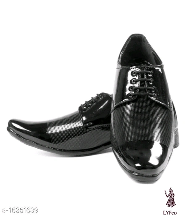 Catalog Name:*Modern Trendy Men Formal Shoes*Material: Syntethic LeatherSole Material: RubberFastening & Back Detail: Lace-UpPattern: SolidMultipack: 1 - 10