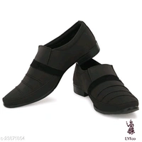 Catalog Name:*Latest Fashionable Men Formal Shoes*Material: Syntethic LeatherSole Material: PVCFastening & Back Detail: Slip-OnPattern: SolidMultipack: 1 - 7