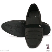 Catalog Name:*Latest Fashionable Men Formal Shoes*Material: Syntethic LeatherSole Material: PVCFastening & Back Detail: Slip-OnPattern: SolidMultipack: 1 - 7