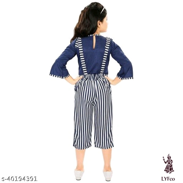 Catalog Name:*Tinkle Comfy Girls Dungarees*Fabric: Cotton BlendPattern: Regular FitMultipack: Single - 9-10