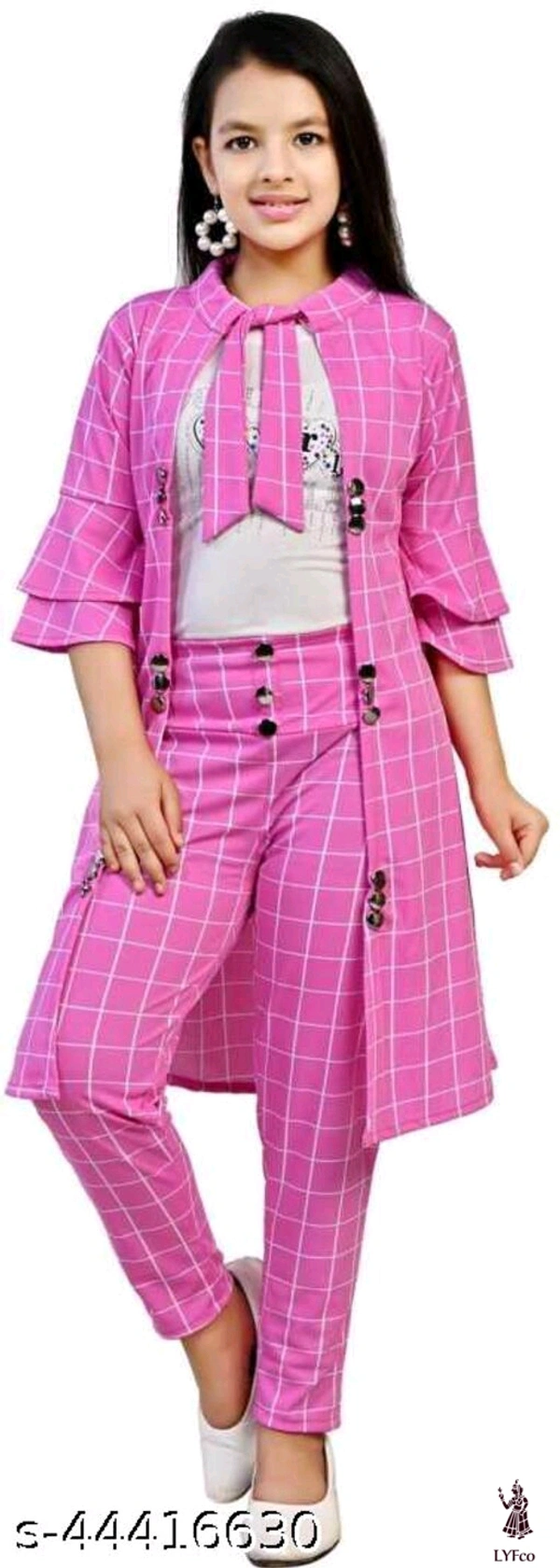 Catalog Name:*Cutiepie Stylish Girls Clothing Set*Sleeve Length: Three-Quarter SleevesTop Pattern: CheckedBottom Pattern: AppliqueMultipack: SingleAdd-Ons: Waistcoat - 10-11