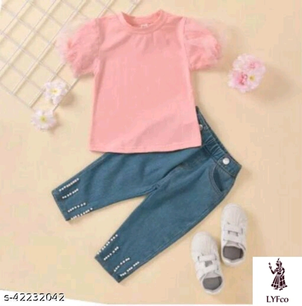 Catalog Name:*Pretty Elegant Girls Top & Bottom Sets*Top Fabric: Polyester,CottonBottom Fabric: Polyester,CottonSleeve Length: Short SleevesTop Pattern: Printed,SolidBottom Pattern: Printed,SolidMultipack: SingleAdd-Ons: No Add Ons - 5-6