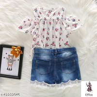 Catalog Name:*Agile Comfy Girls Clothing Set*Top Fabric: Polycotton,CottonBottom Fabric: Polycotton,CottonSleeve Length: Short SleevesTop Pattern: PrintedBottom Pattern: PrintedMultipack: SingleAdd-Ons: No Add Ons - 4-5