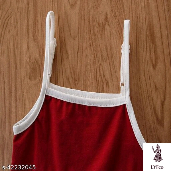 Catalog Name:*Modern Fancy Girls Top & Bottom Sets*Top Fabric: Cotton,PolyesterBottom Fabric: Cotton,PolyesterSleeve Length: Short SleevesTop Pattern: Solid,PrintedBottom Pattern: Solid,PrintedMultipack: SingleAdd-Ons: No Add Ons - 3-4 Years