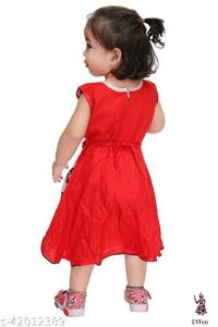 Catalog Name:*Modern Classy Girls Frocks & Dresses*Fabric: CrepeSleeve Length: SleevelessPattern: PrintedMultipack: Single - 1-2 Years